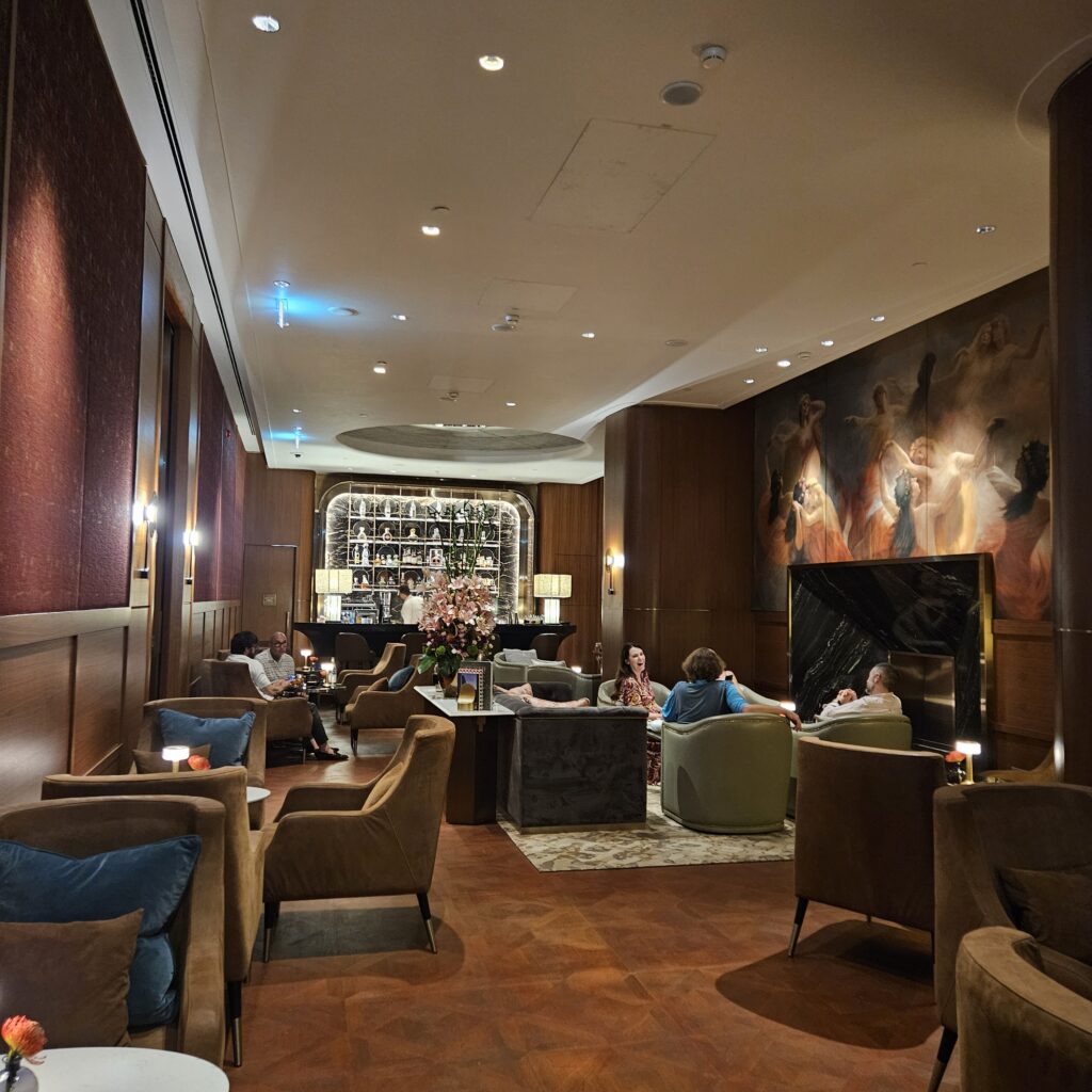 St. Regis Belgrade St. Regis Bar