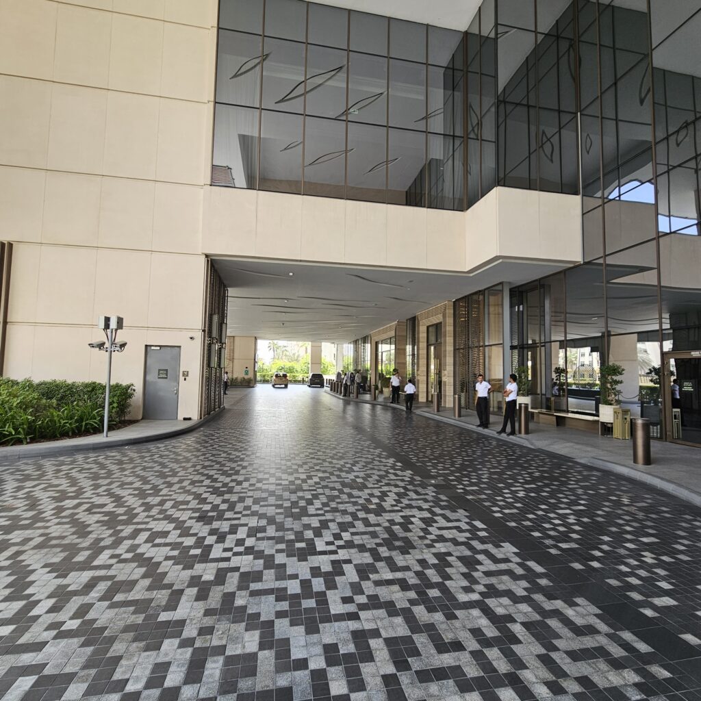 St. Regis Dubai The Palm Driveway
