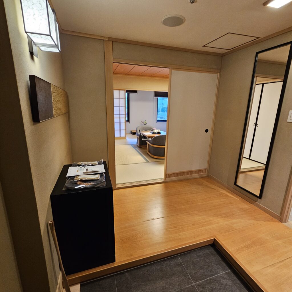 Takanawa Hanakohro Japanese Suite "Shion" Genkan/Entryway