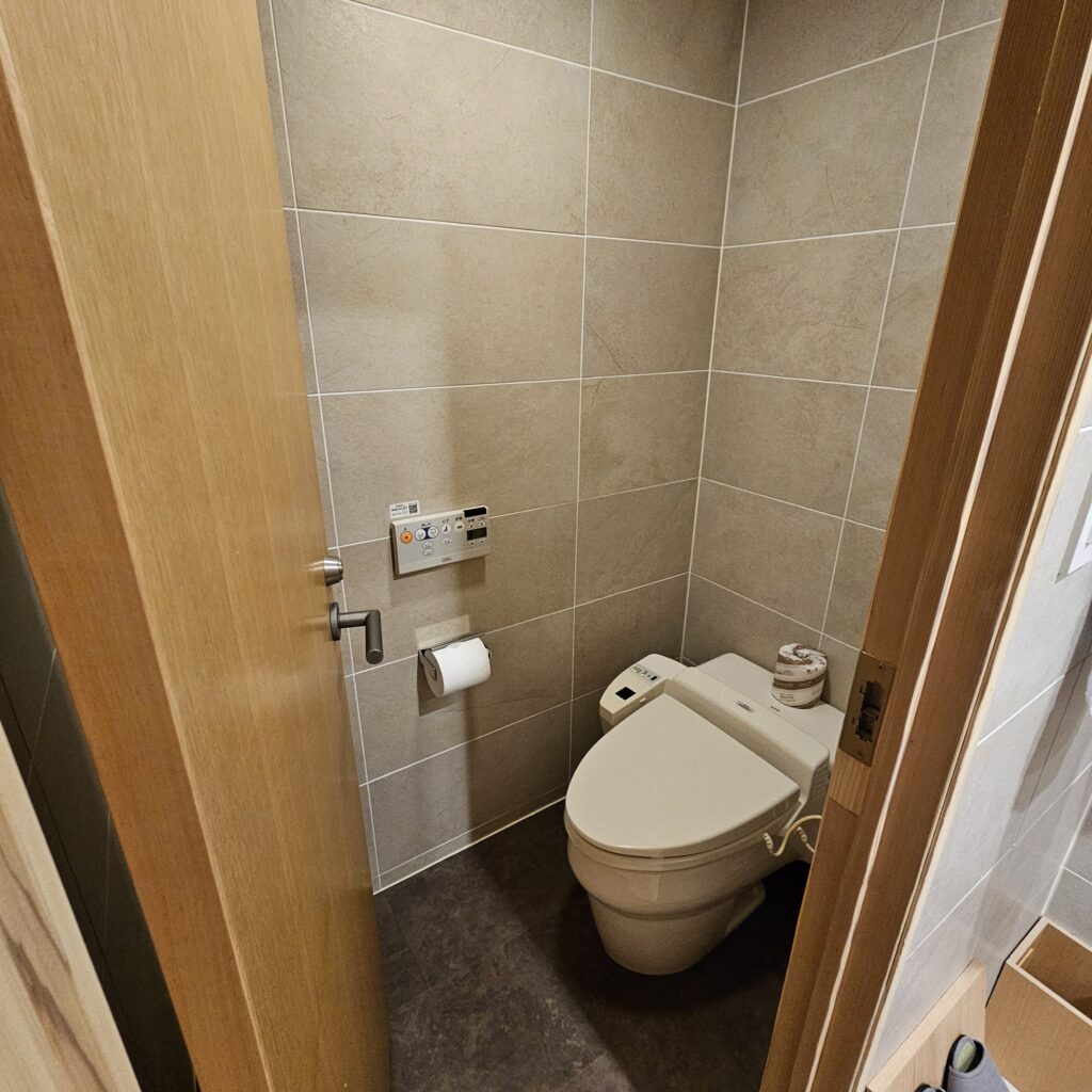 Takanawa Hanakohro Japanese Suite "Shion" Toilet