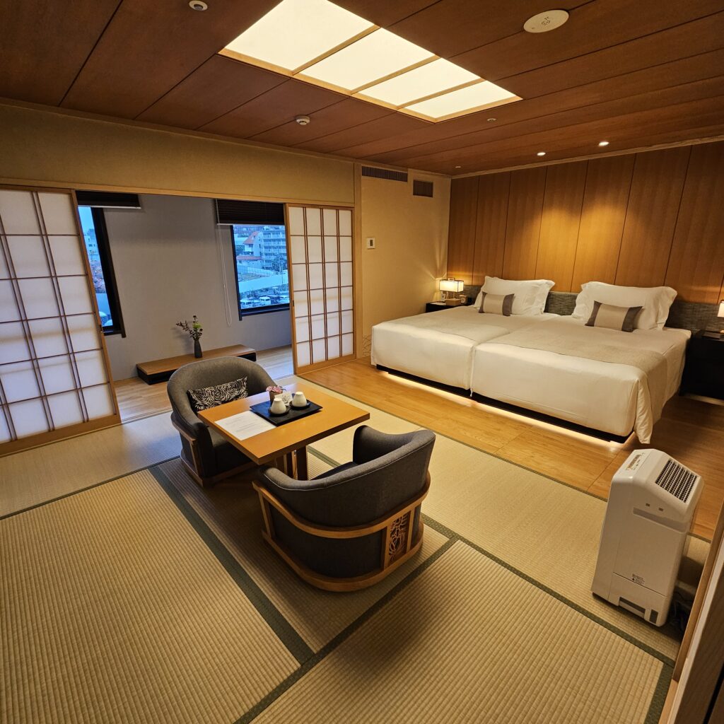 Takanawa Hanakohro Japanese Suite "Shion"