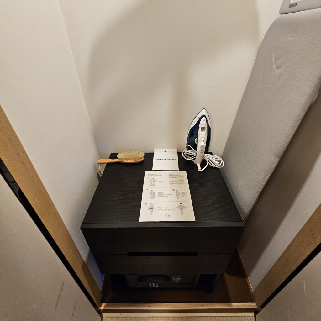 Takanawa Hanakohro Japanese Suite "Shion" Closet