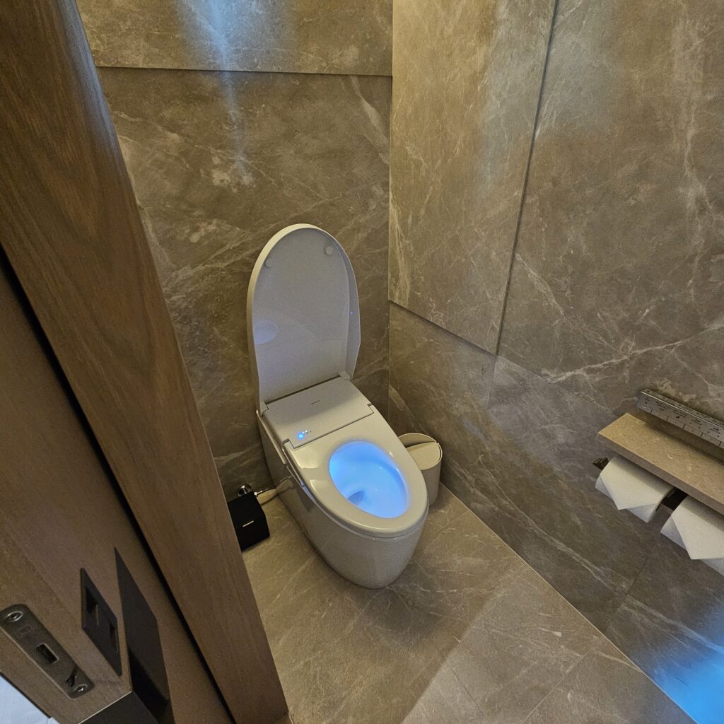 JW Marriott Tokyo Toilet Room