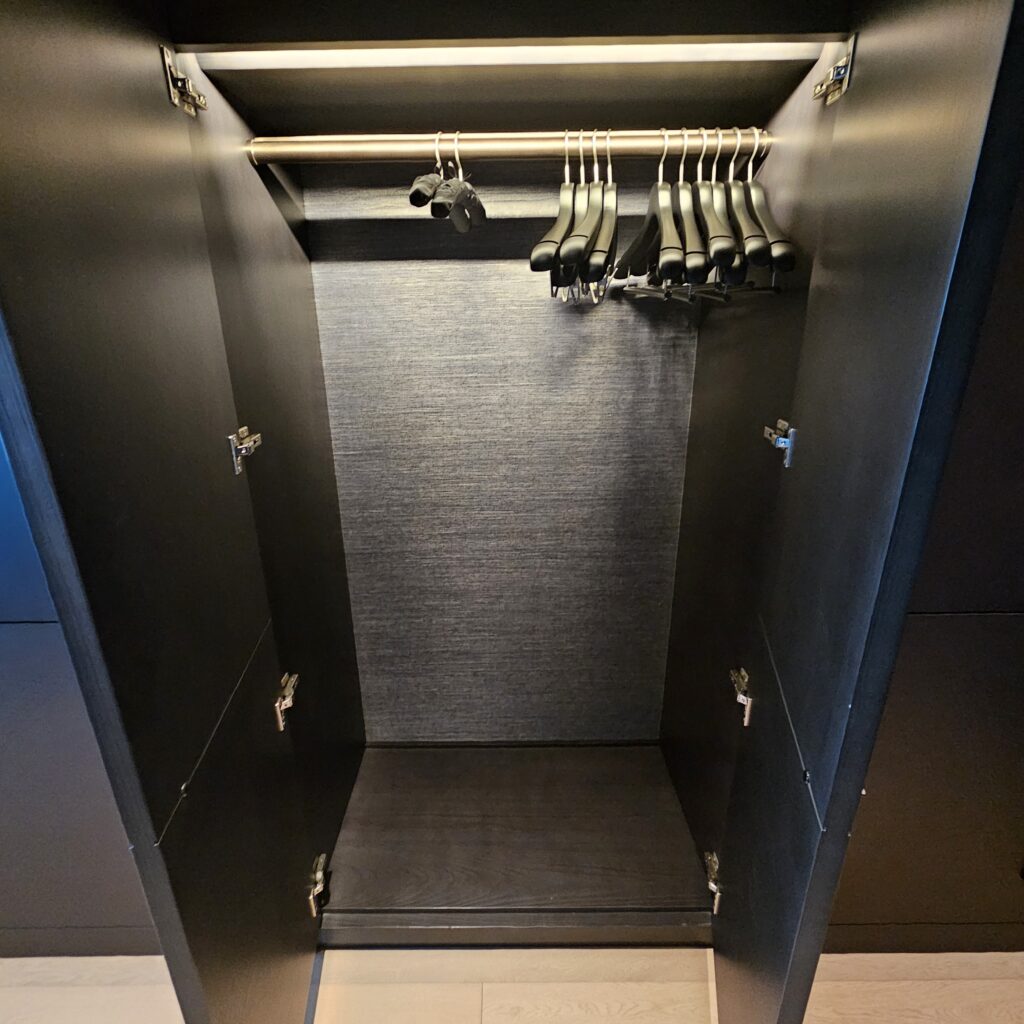 JW Marriott Tokyo Executive Suite Entryway Closet
