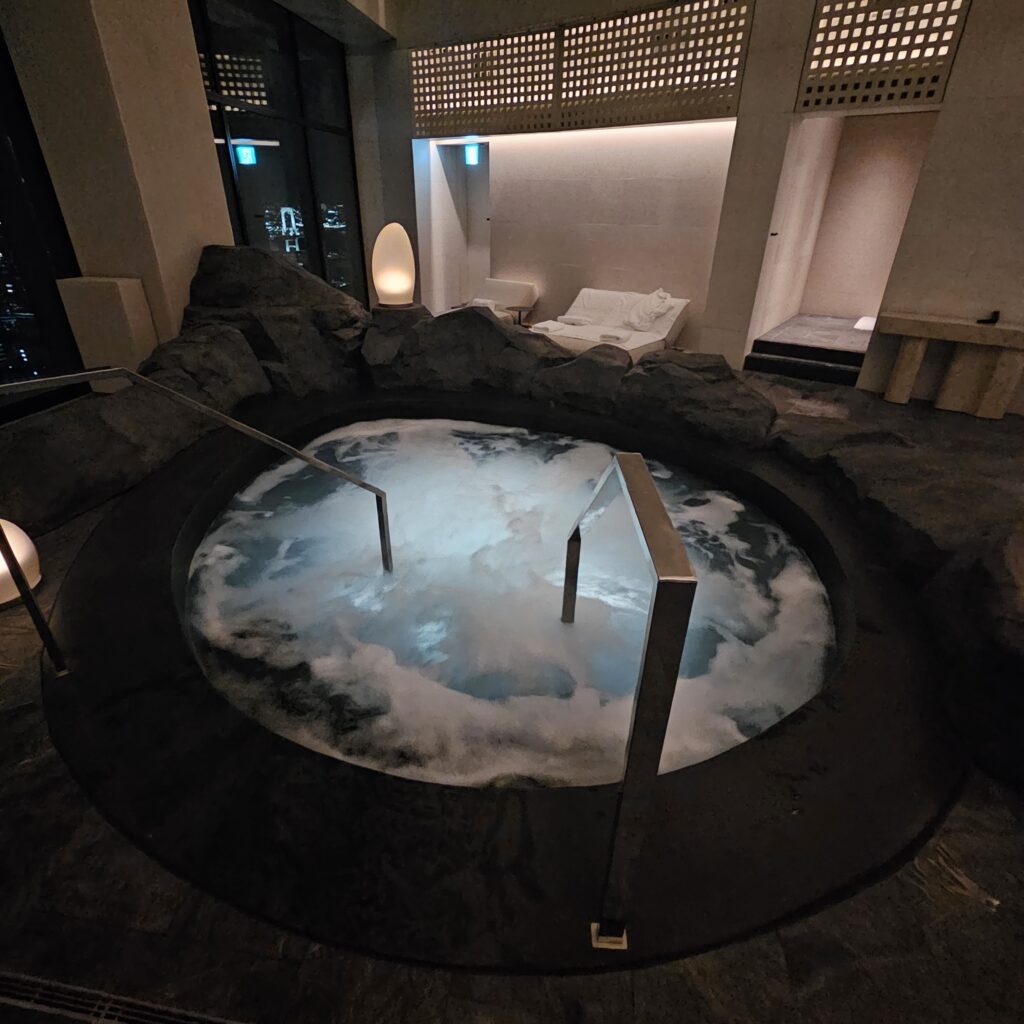 JW Marriott Tokyo Jacuzzi