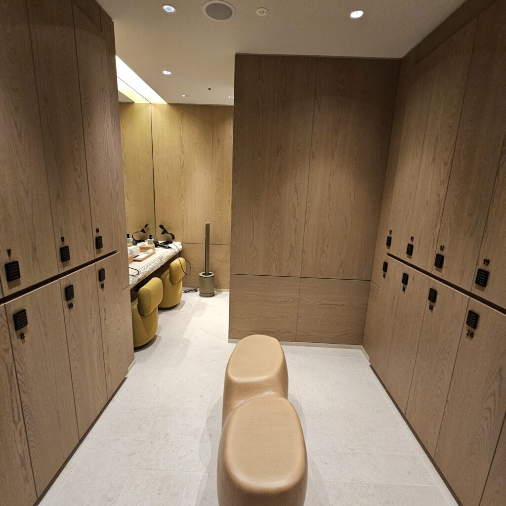 JW Marriott Tokyo Locker Room
