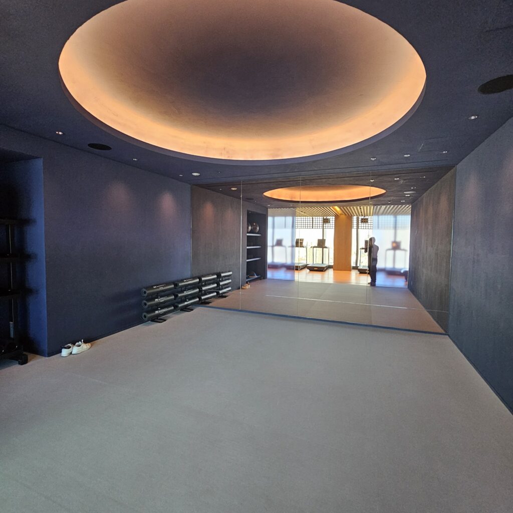 JW Marriott Tokyo Gym Yoga Room