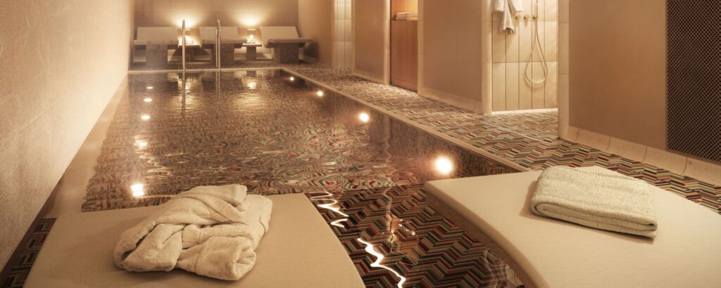 St. Regis Budapest Pool (Image Credit: Marriott)