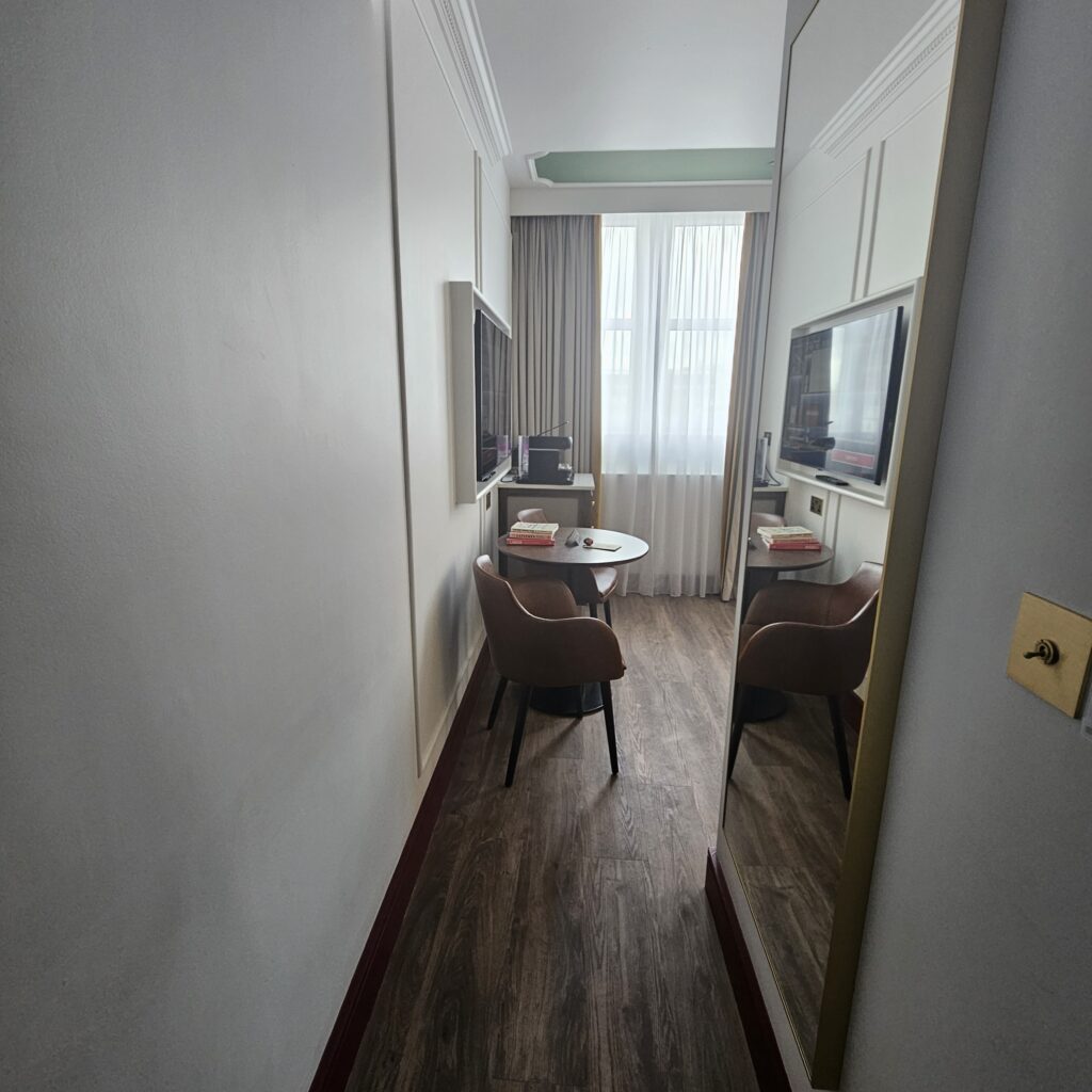 The Welbeck Hotel London Double Standard Room Entry