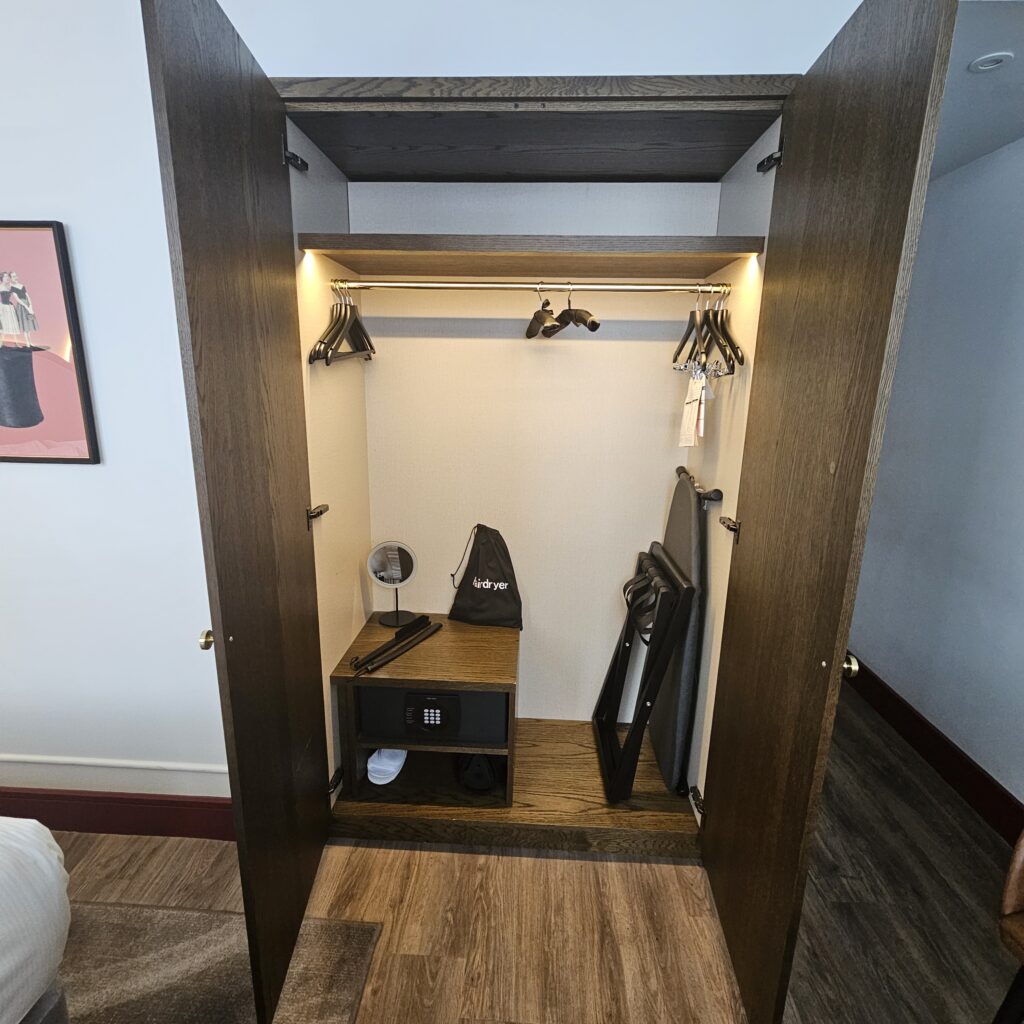 The Welbeck Hotel London Double Standard Room Closet
