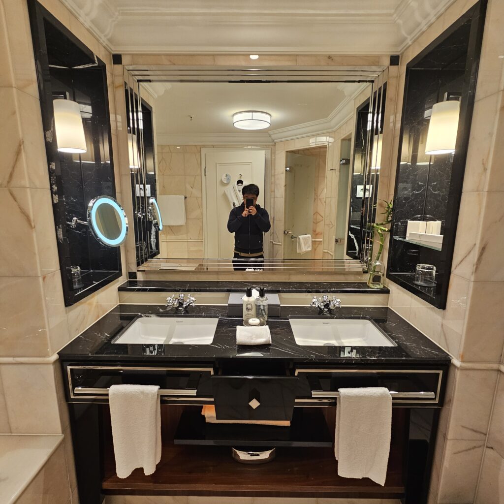 Ritz-Carlton Berlin Deluxe Corner Room