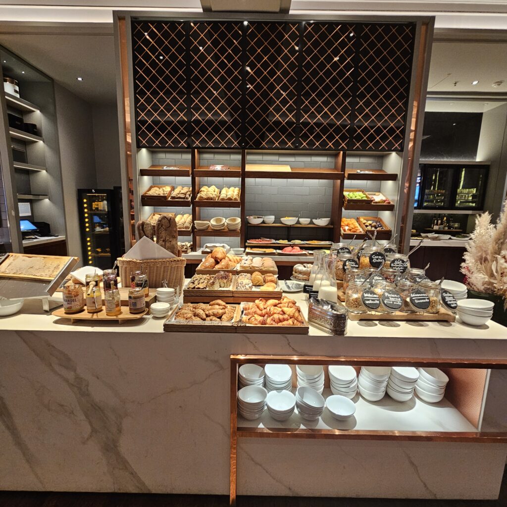 Ritz-Carlton Berlin POTS Restaurant Breakfast Buffet