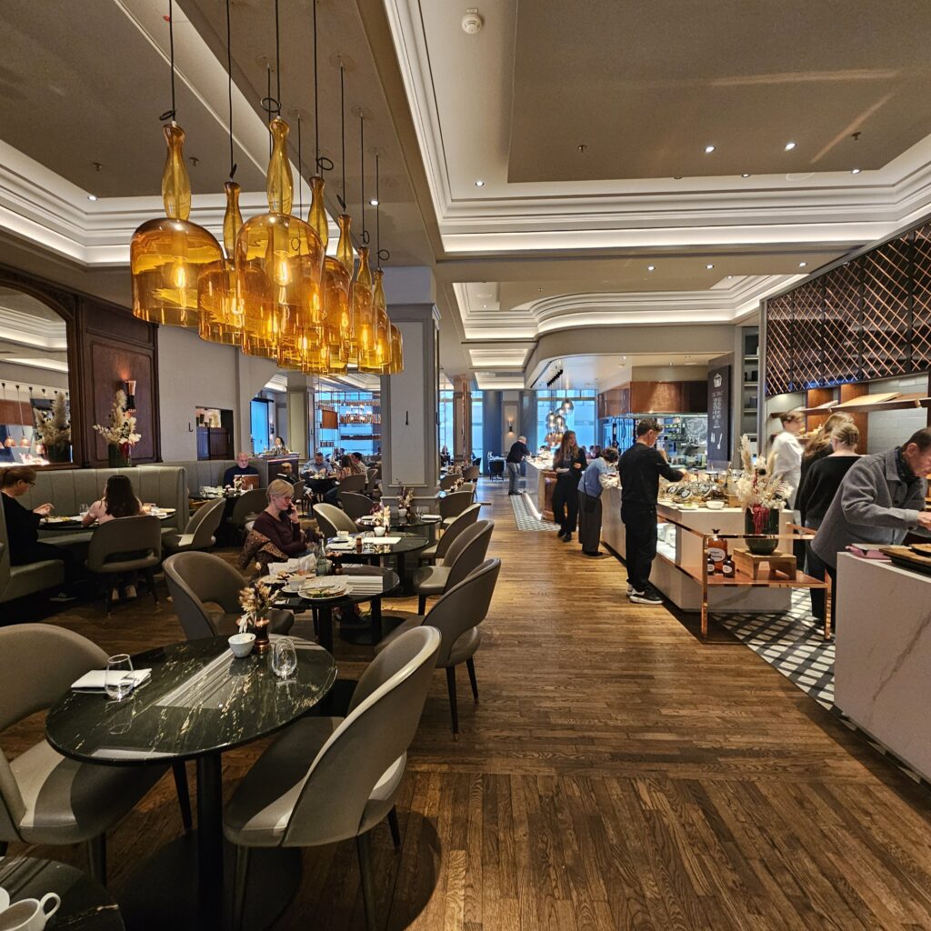 Ritz-Carlton Berlin POTS Restaurant