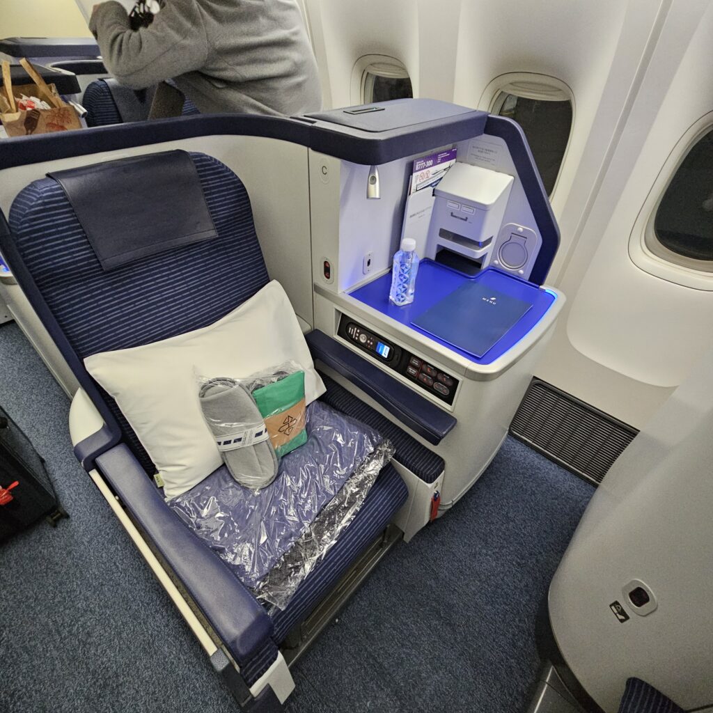 ANA Old Business Class Boeing 777 Seat