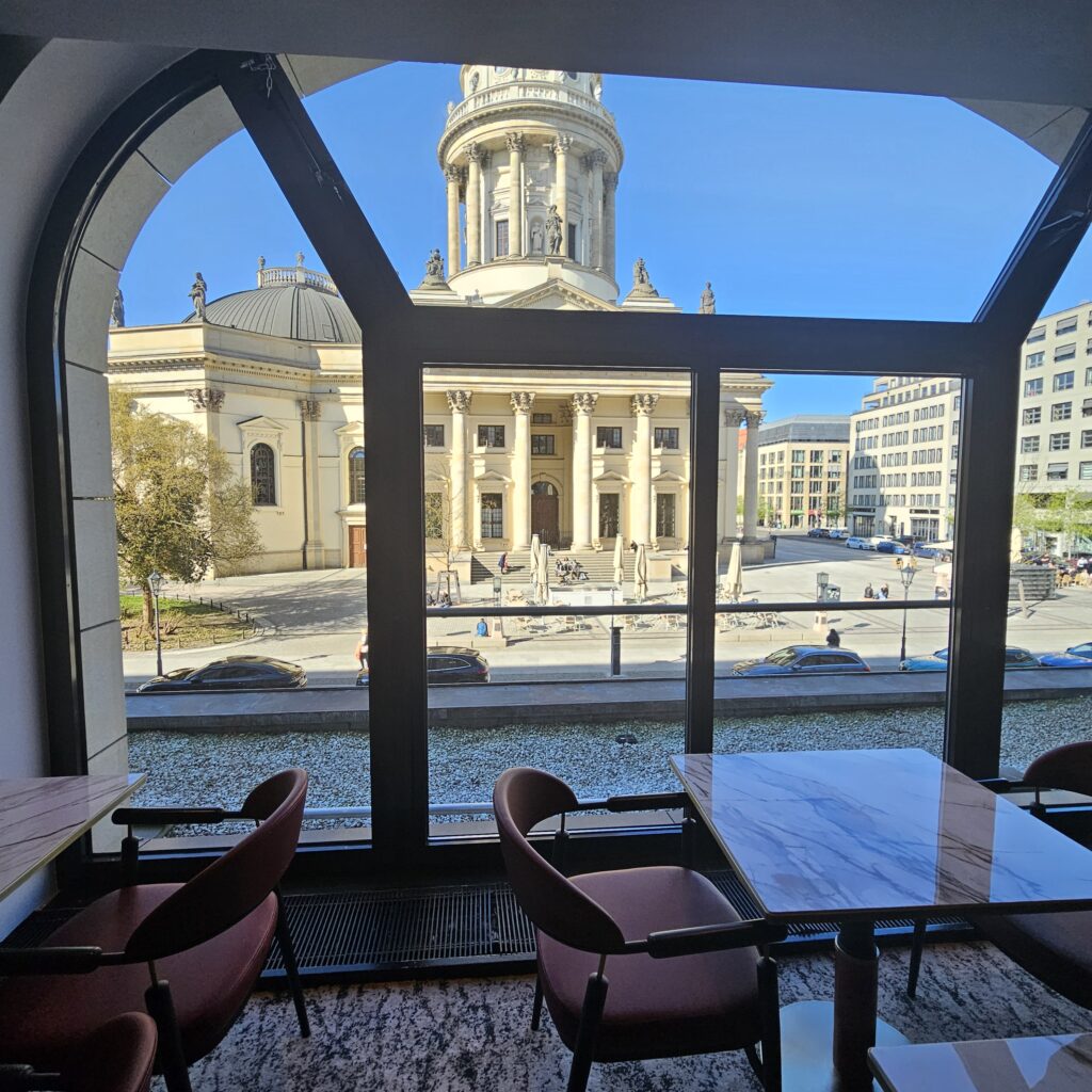Hilton Berlin Executive Lounge