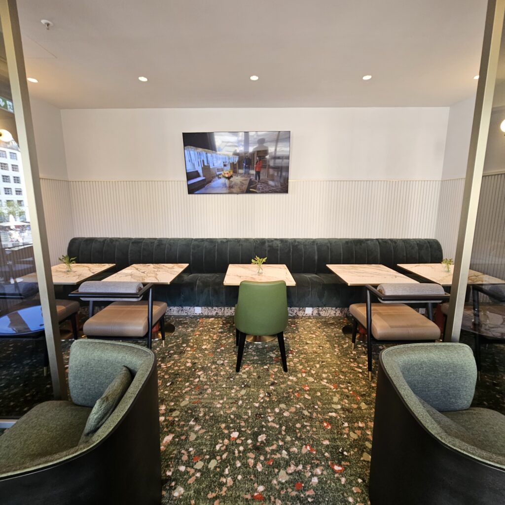 Hilton Berlin Executive Lounge