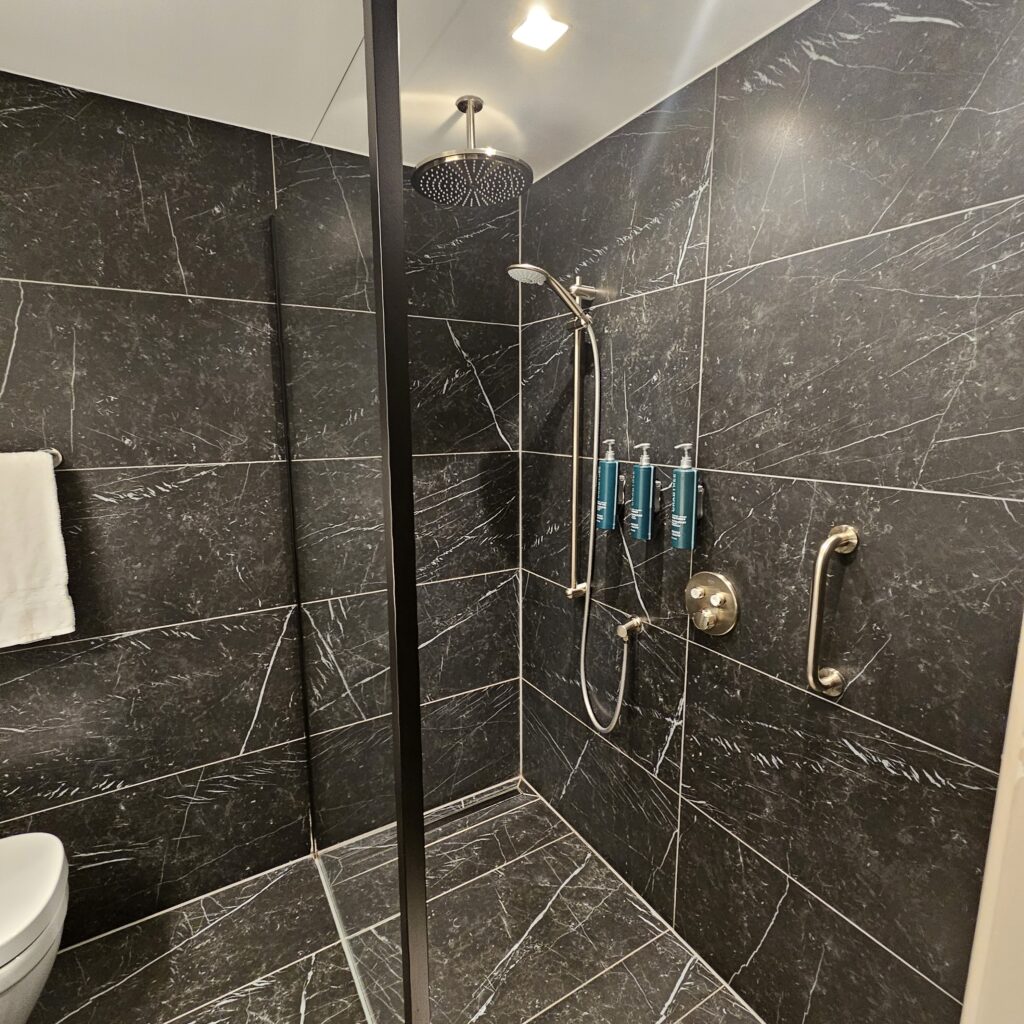 Hilton Berlin King Executive Renovated Room Walk-in Shower